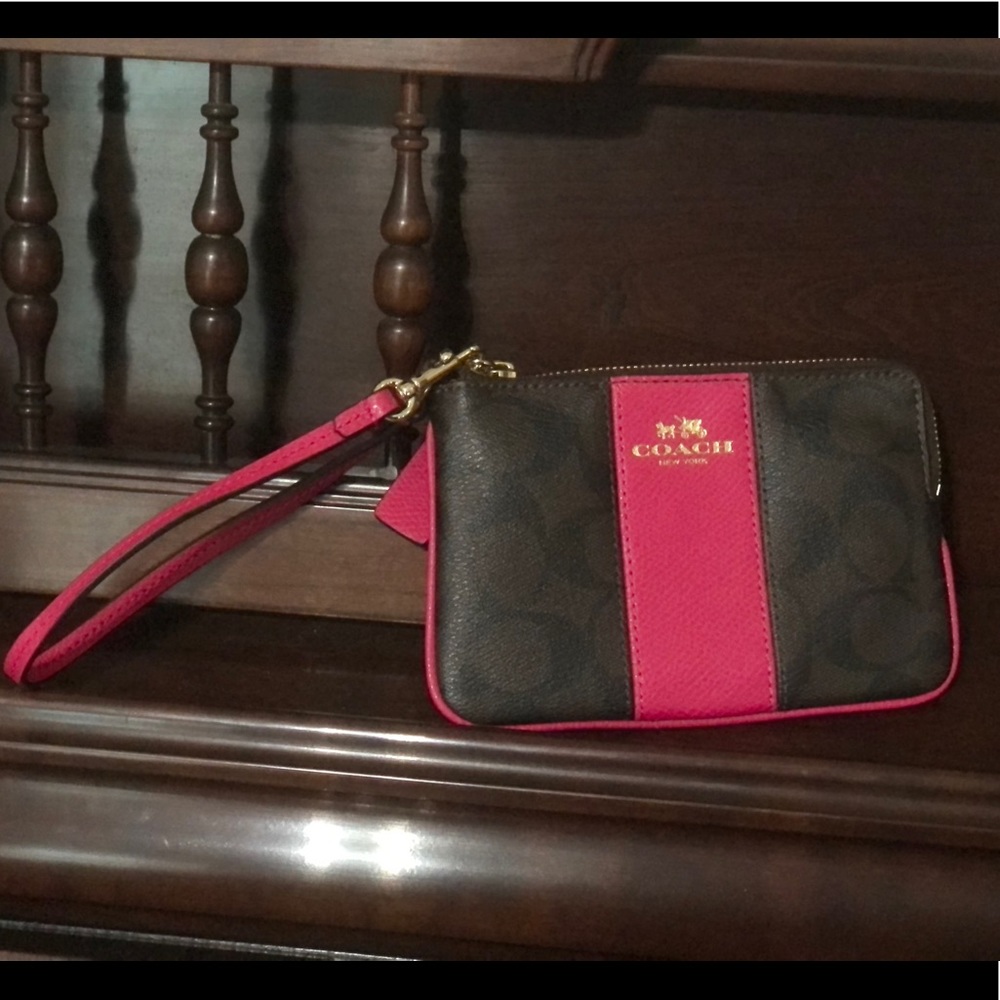 Coach wristlet brown and dark pink - New w/o tags.